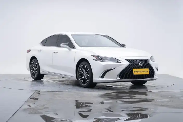 Lexus ES 2022 Model 300h Premium