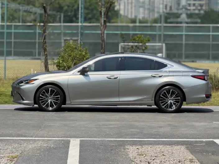 Lexus ES 2021 Model 300h Premium