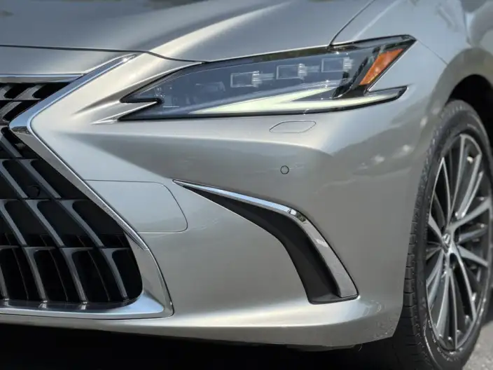 Lexus ES 2021 Model 300h Premium – фото 6