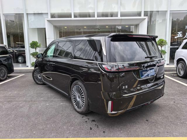 VOYAH Dreamer PHEV 2025 AWD Flagship Kunpeng – фото 5