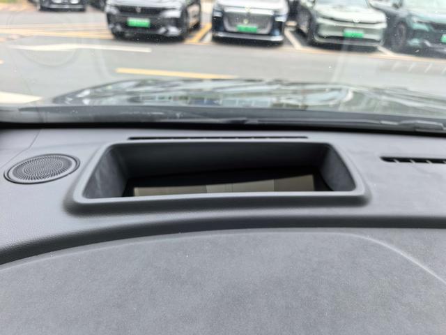 VOYAH Dreamer PHEV 2025 AWD Flagship Kunpeng – фото 17