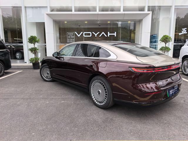 VOYAH Pursuit L 2026 модификация 4WD Ultra