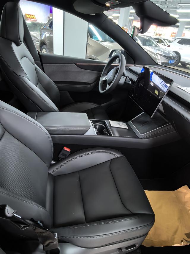 Model Y 2026 модификация Rear-wheel drive version – фото 6