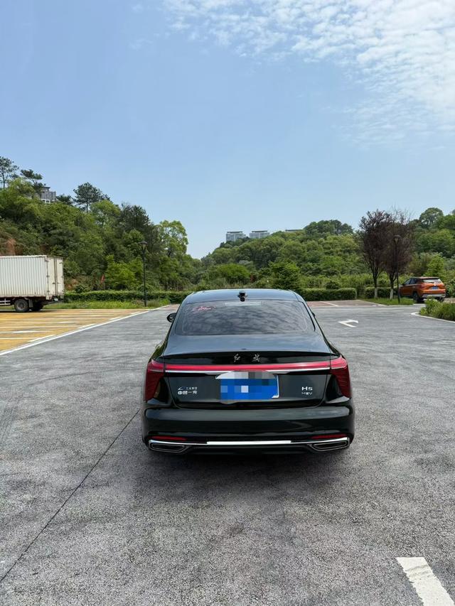 Hongqi H5 2023 1.5T DCT Smart Connect Flag Joy – фото 7