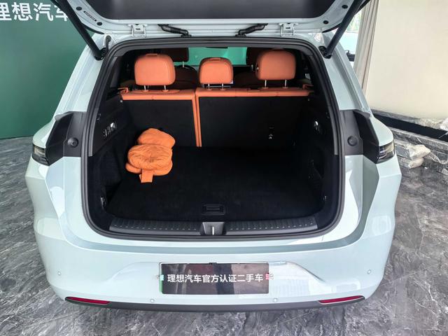 Li Auto L6 2025 Max Smart Re f resh – фото 12