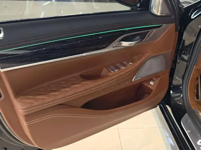 BMW 7 Series 2019 Model Facelift M760Li xDrive V12 Sports Set – фото 10