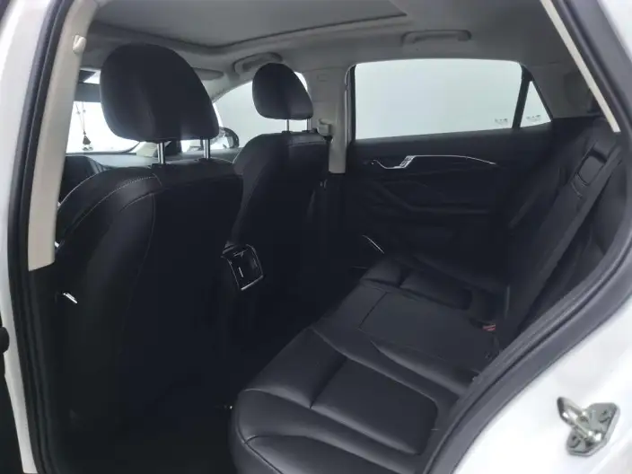 BESTUNE B70 2023 Model Third generation 1.5T Automatic Changxiang Edition Model – фото 9