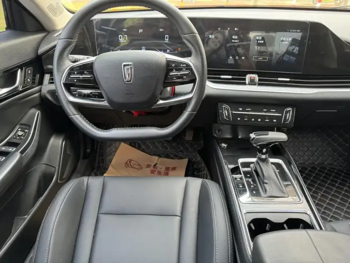 BESTUNE B70 2023 Model Third generation 1.5T Automatic Enjoy Edition Model 70th Anniversary Memorial Edition – фото 6