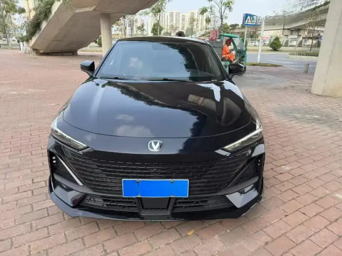 Changan UNI-V 2022 Model 1.5T Sports Edition – фото 2