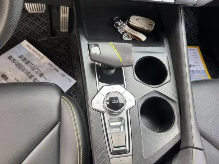 Changan UNI-V 2022 Model 1.5T Sports Edition – фото 10