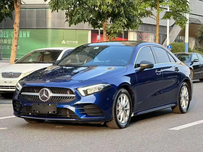 Mercedes-Benz A-class 2022 Model Facelift A 200 L Sports sedan Fashion Edition – фото 1