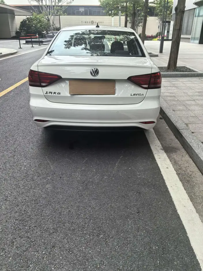Volkswagen Lavida 2019 Model Voyage 1.5L Automatic Fashion edition China VI – фото 4