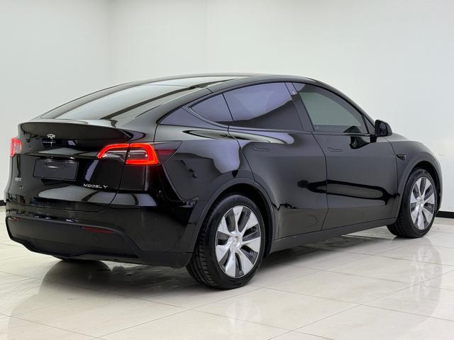 Tesla Model Y 2022 RWD – фото 15