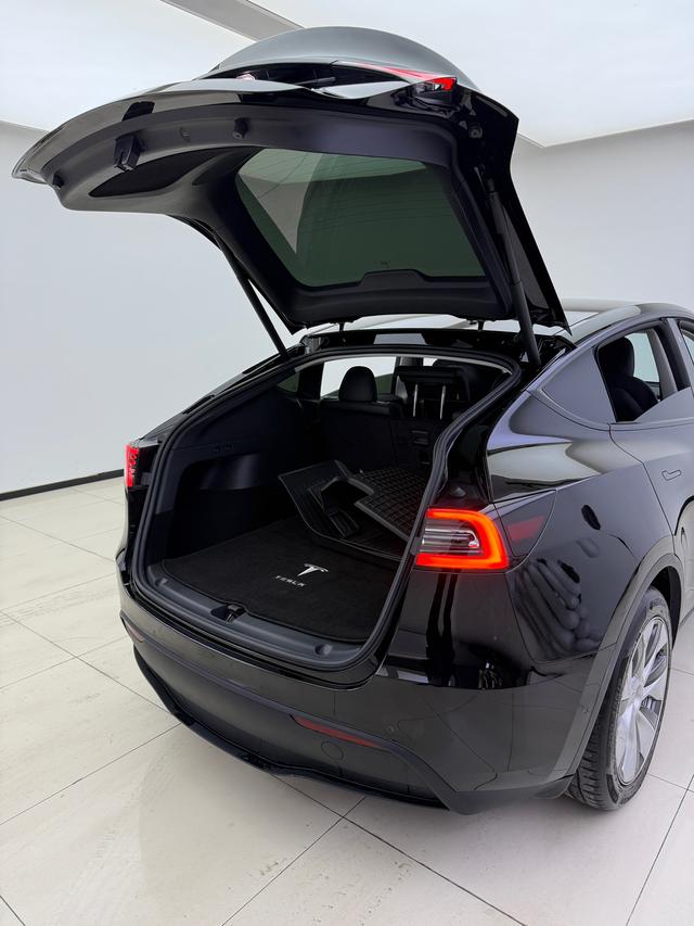 Tesla Model Y 2022 RWD – фото 18