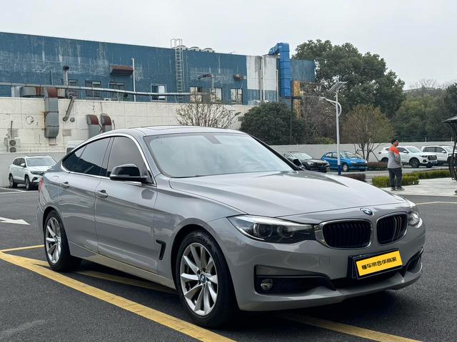 BMW 3 Series GT 2018 320i Fashion – фото 5