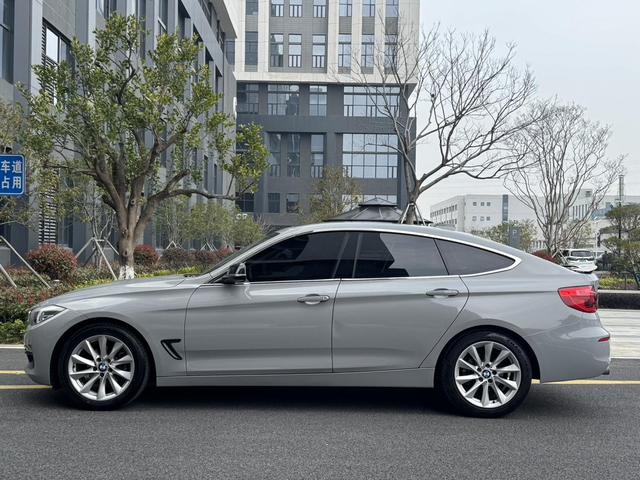 BMW 3 Series GT 2018 320i Fashion – фото 7