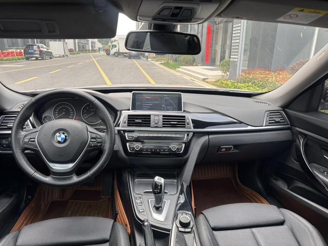 BMW 3 Series GT 2018 320i Fashion – фото 8