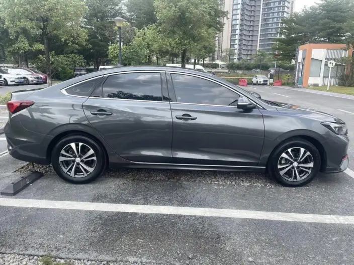 Changan Eado 2022 Model PLUS Blue whale NE 1.4T GDI DCT Noble Model – фото 7