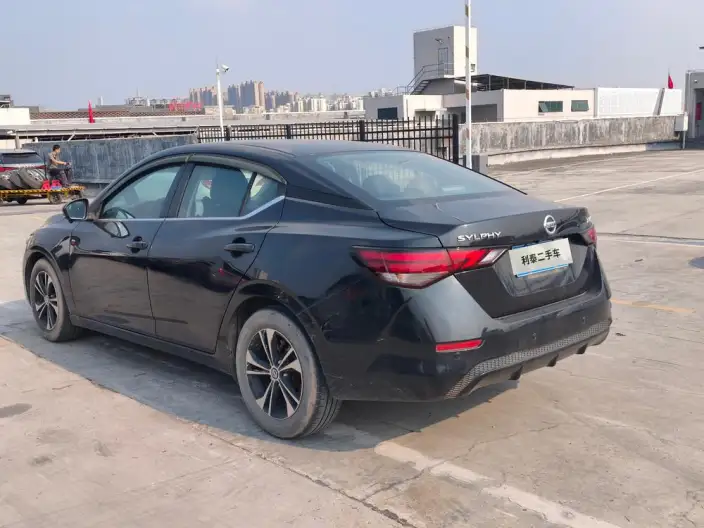 Nissan Sylphy 2022 Model 1.6L XL CVT Yuexiang Edition – фото 5