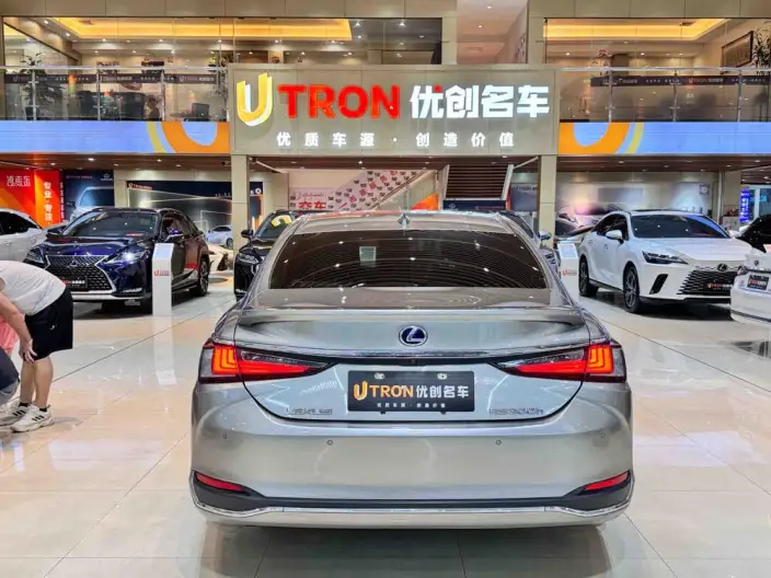 Lexus ES 2021 Model 300h Superior Edition – фото 5