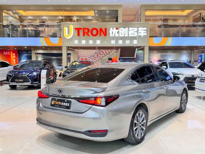 Lexus ES 2021 Model 300h Superior Edition – фото 6