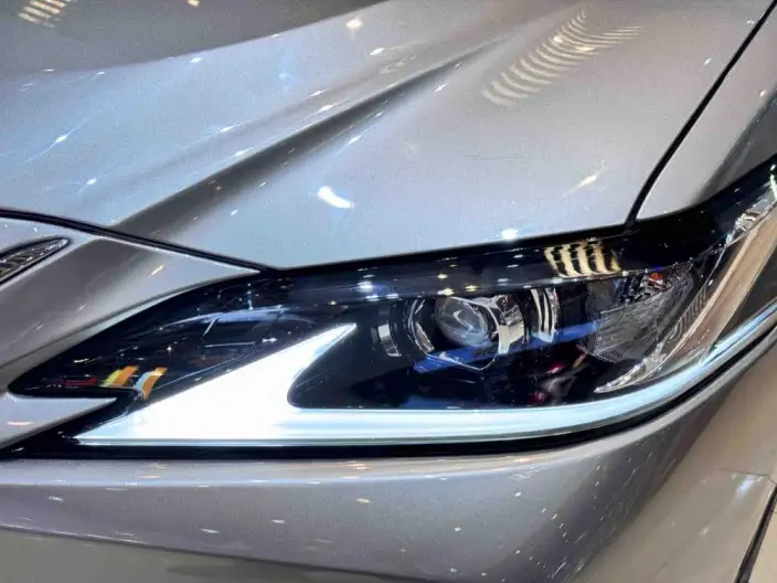 Lexus ES 2021 Model 300h Superior Edition – фото 8