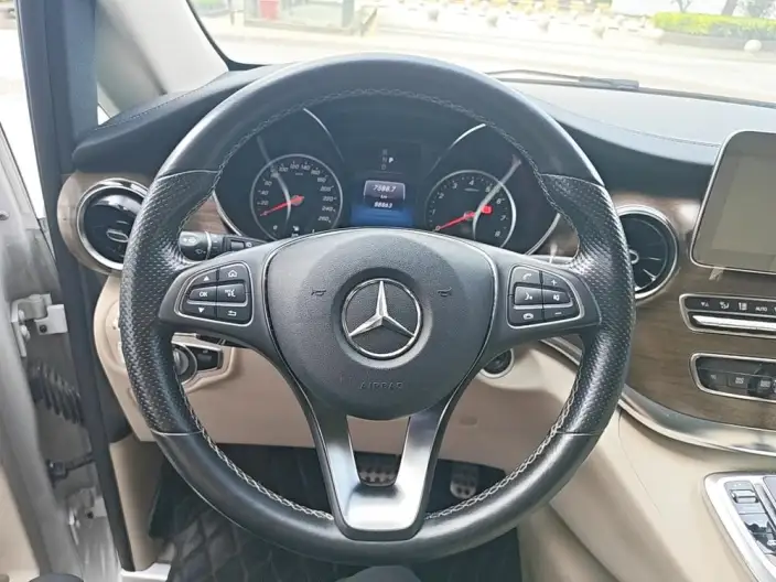 Mercedes-Benz V-Class 2021 Model V 260 L Long wheelbase Premium Edition – фото 7