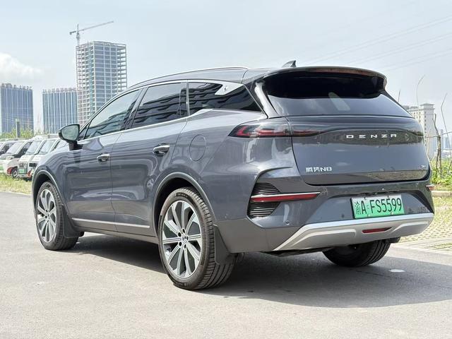 DENZA N8 DM 2023 AWD Super Hybrid Flagship 6-seat