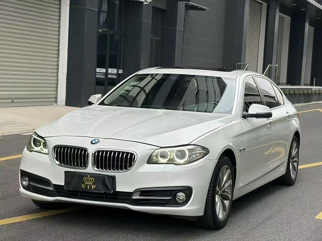 BMW 5 Series 2017 525Li Advantage – фото 1