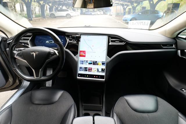 Model S 2015 модификация 70 – фото 8