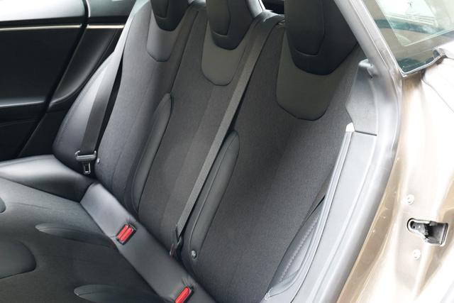 Model S 2015 модификация 70 – фото 14