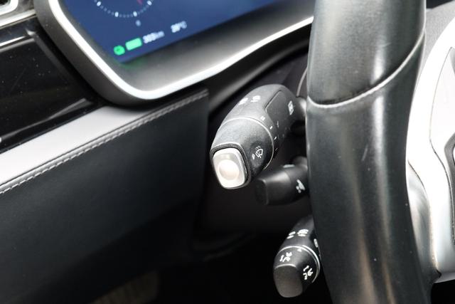 Model S 2015 модификация 70 – фото 17