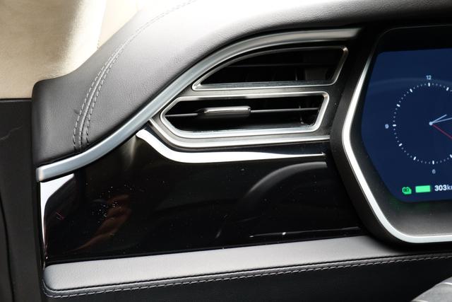 Model S 2015 модификация 70 – фото 18