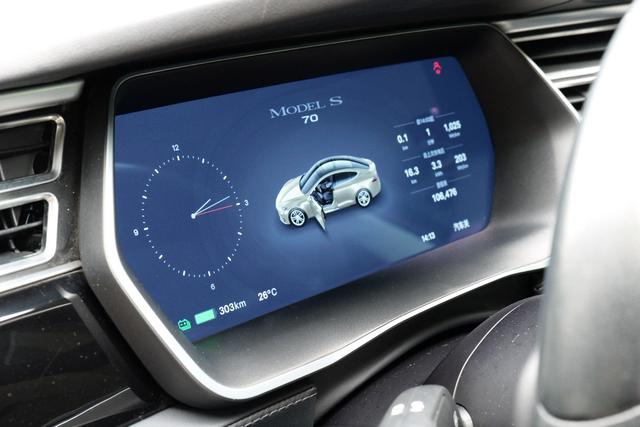 Model S 2015 модификация 70 – фото 21