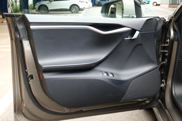 Model S 2015 модификация 70 – фото 22