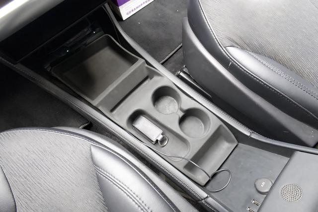 Model S 2015 модификация 70 – фото 30