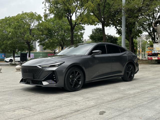 Changan UNI-V 2022 1.5T Premium