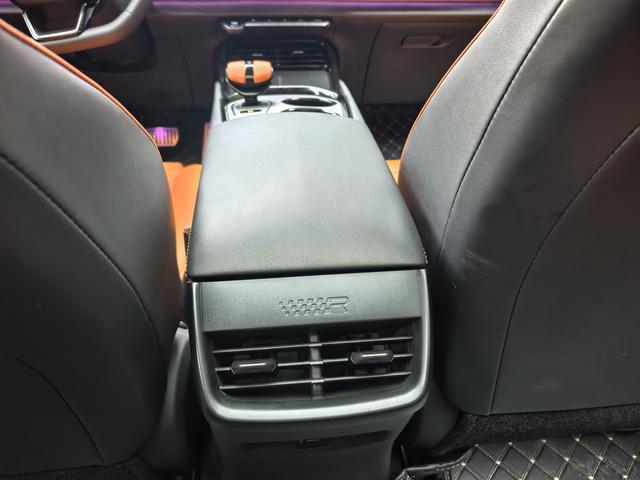 Changan UNI-V 2025 модификация Third generation 2.0T Jin Engine тип – фото 12
