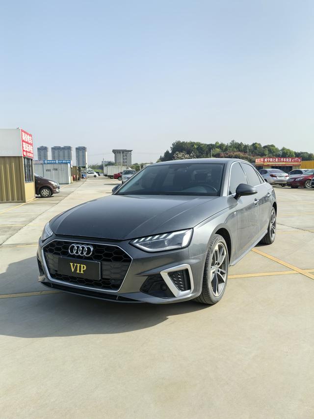 Audi A4L 2022 40 TFSI Style Dynamic – фото 1