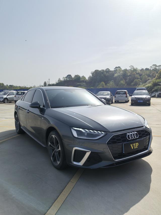 Audi A4L 2022 40 TFSI Style Dynamic – фото 3