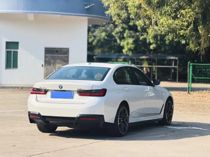 BMW i3 2023 Model eDrive40L Night Edition Sports Set – фото 6