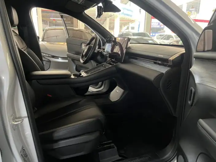 **Wuling Xingguang S** PHEV 2025 Model 130km Pilot Model – фото 5