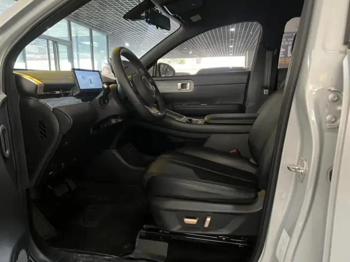 **Wuling Xingguang S** PHEV 2025 Model 130km Pilot Model – фото 9