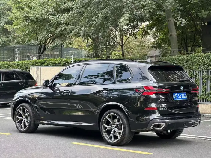 BMW X5 2023 Model xDrive30Li Exclusive Model M Sports Night Set – фото 3