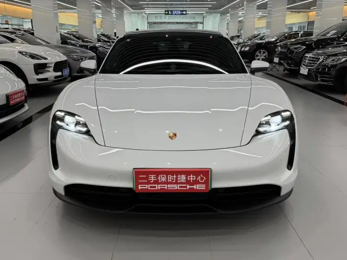 Taycan 2019 Model Taycan 4S – фото 2