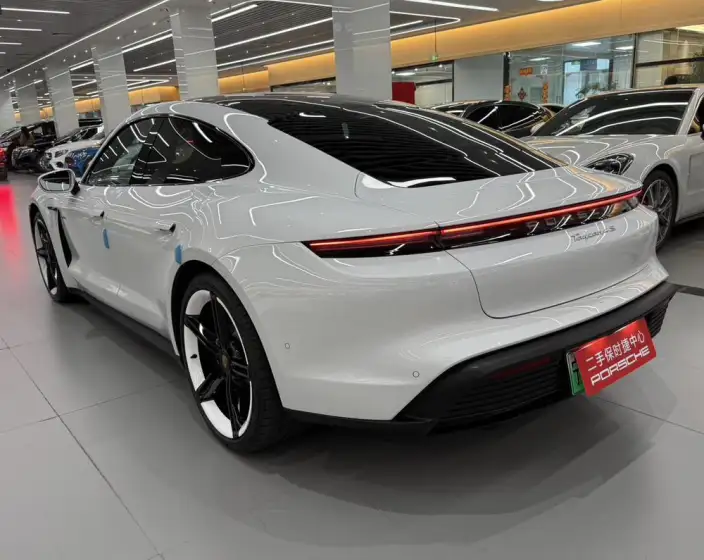 Taycan 2019 Model Taycan 4S – фото 4