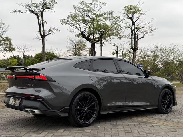 Changan UNI-V 2024 1.5T Premium Sport – фото 5
