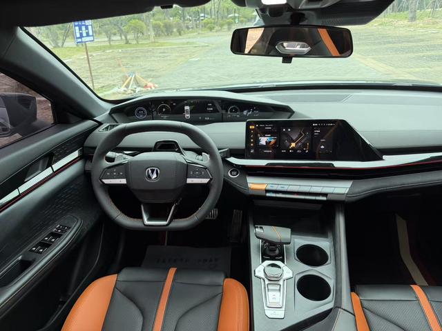 Changan UNI-V 2024 1.5T Premium Sport – фото 11