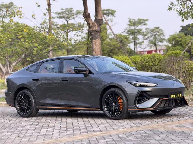 Changan UNI-V 2025 модификация Third generation 2.0T Jin Engine тип – фото 3