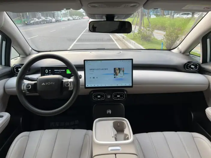 AION UT 2025 Model 420 Smart Edition – фото 6